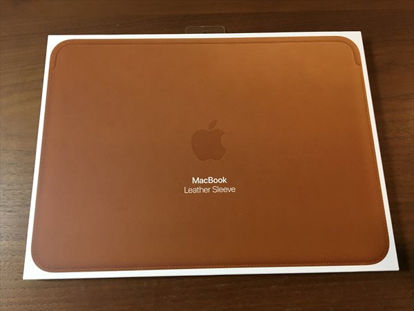 MacBook12インチ用の純正レザースリーブは高い！でもカッコいい！