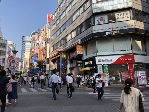 池袋サンシャイン60通り